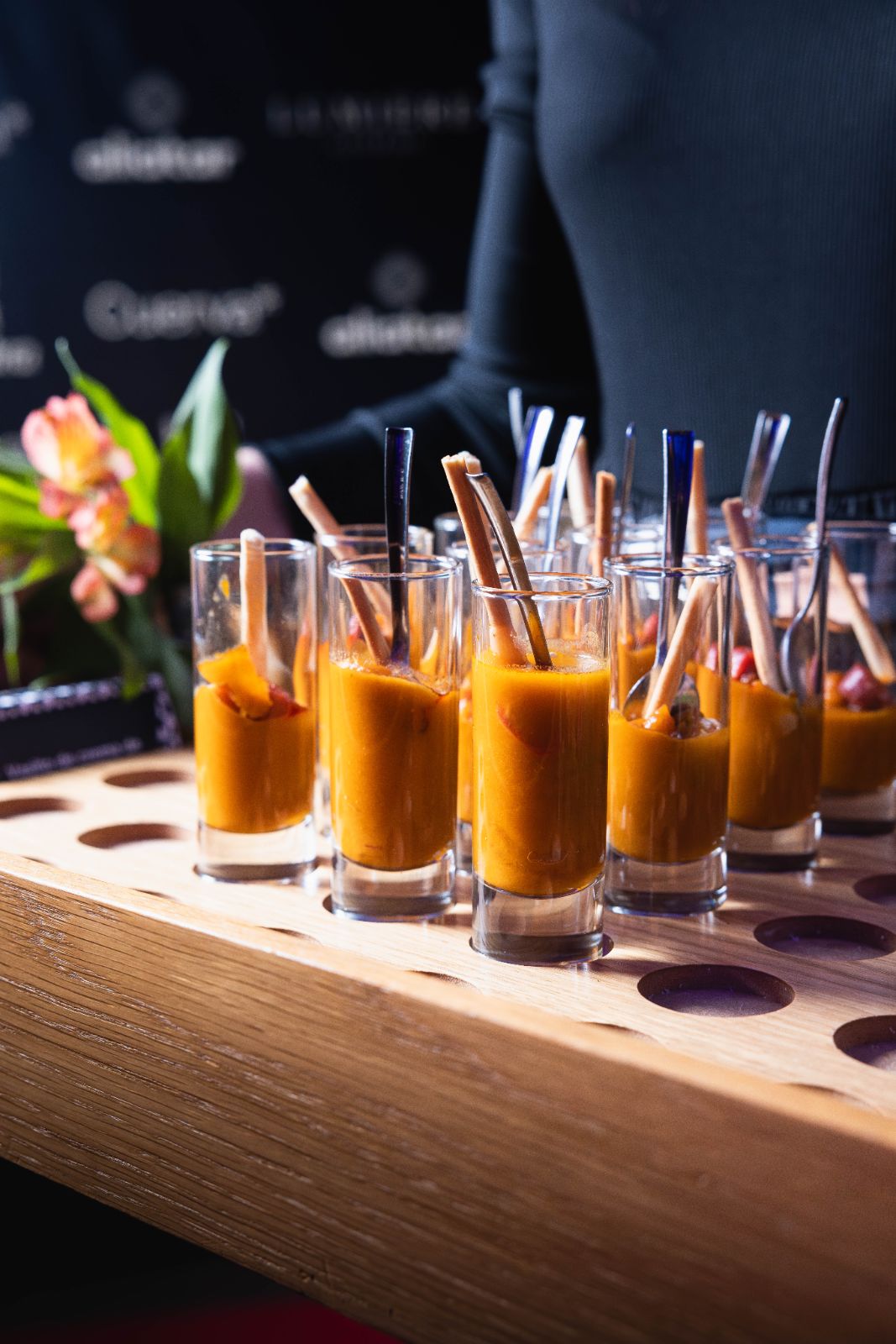 Chupitos de crema con picos de pan
